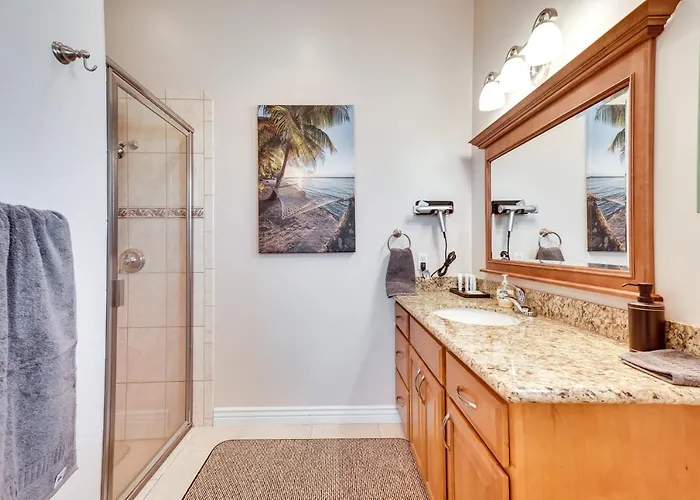 Havasu Escape W/ Pool, Patio & Grill! *