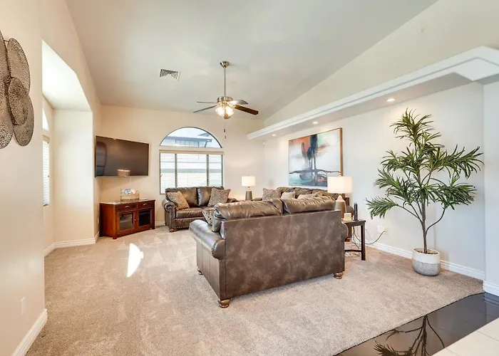 Havasu Escape W/ Pool, Patio & Grill! Hébergement de vacances Lake Havasu City