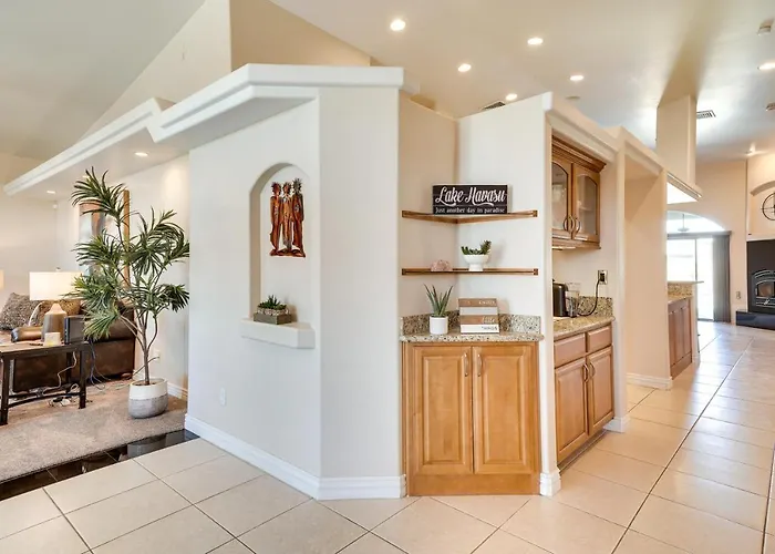 Havasu Escape W/ Pool, Patio & Grill! Hébergement de vacances *