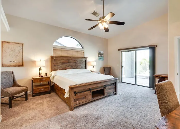 Havasu Escape W/ Pool, Patio & Grill! Hébergement de vacances Lake Havasu City