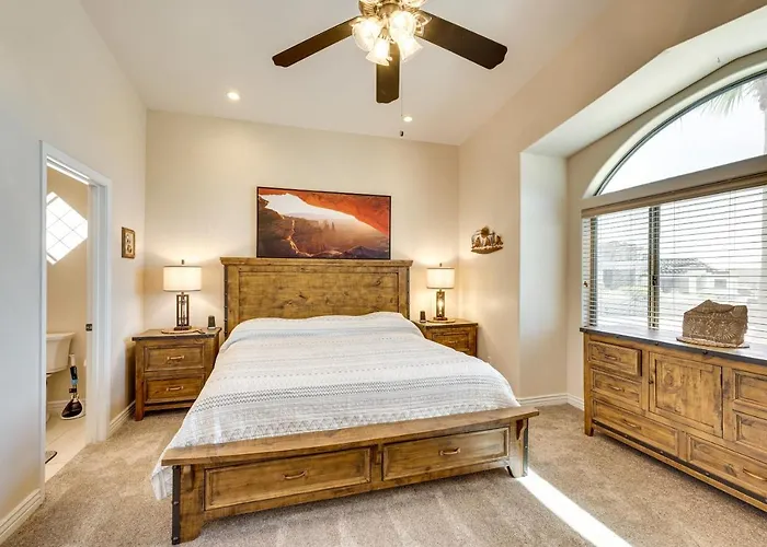 Havasu Escape W/ Pool, Patio & Grill!