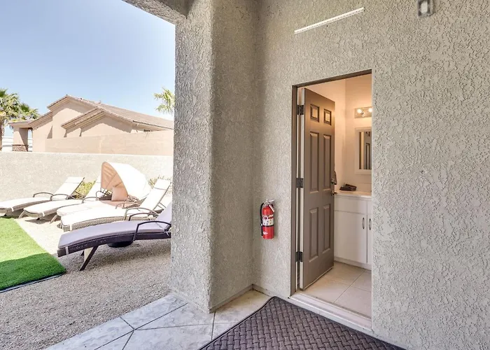 Hébergement de vacances Havasu Escape W/ Pool, Patio & Grill! *