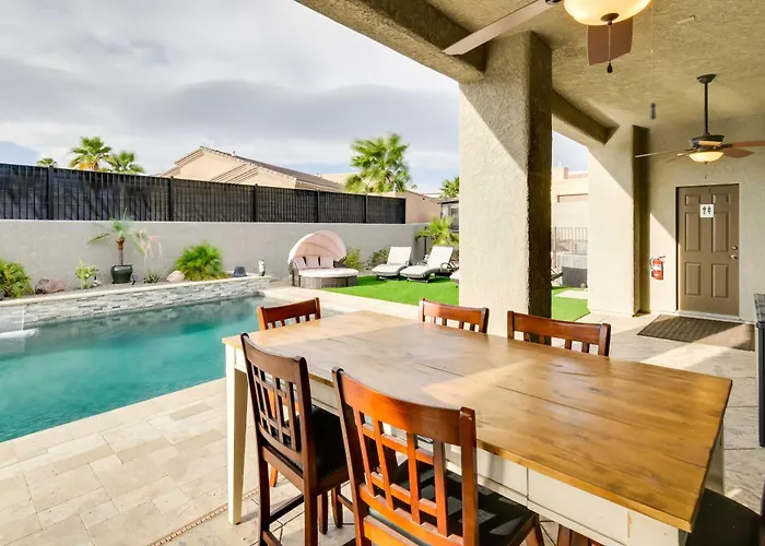 Hébergement de vacances Havasu Escape W/ Pool, Patio & Grill!