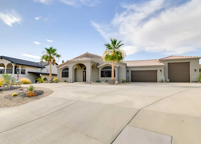 Hébergement de vacances Havasu Escape W/ Pool, Patio & Grill!