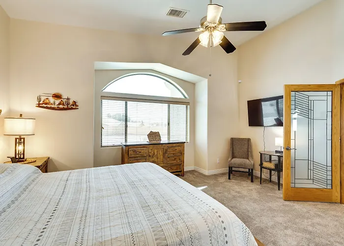 Havasu Escape W/ Pool, Patio & Grill!